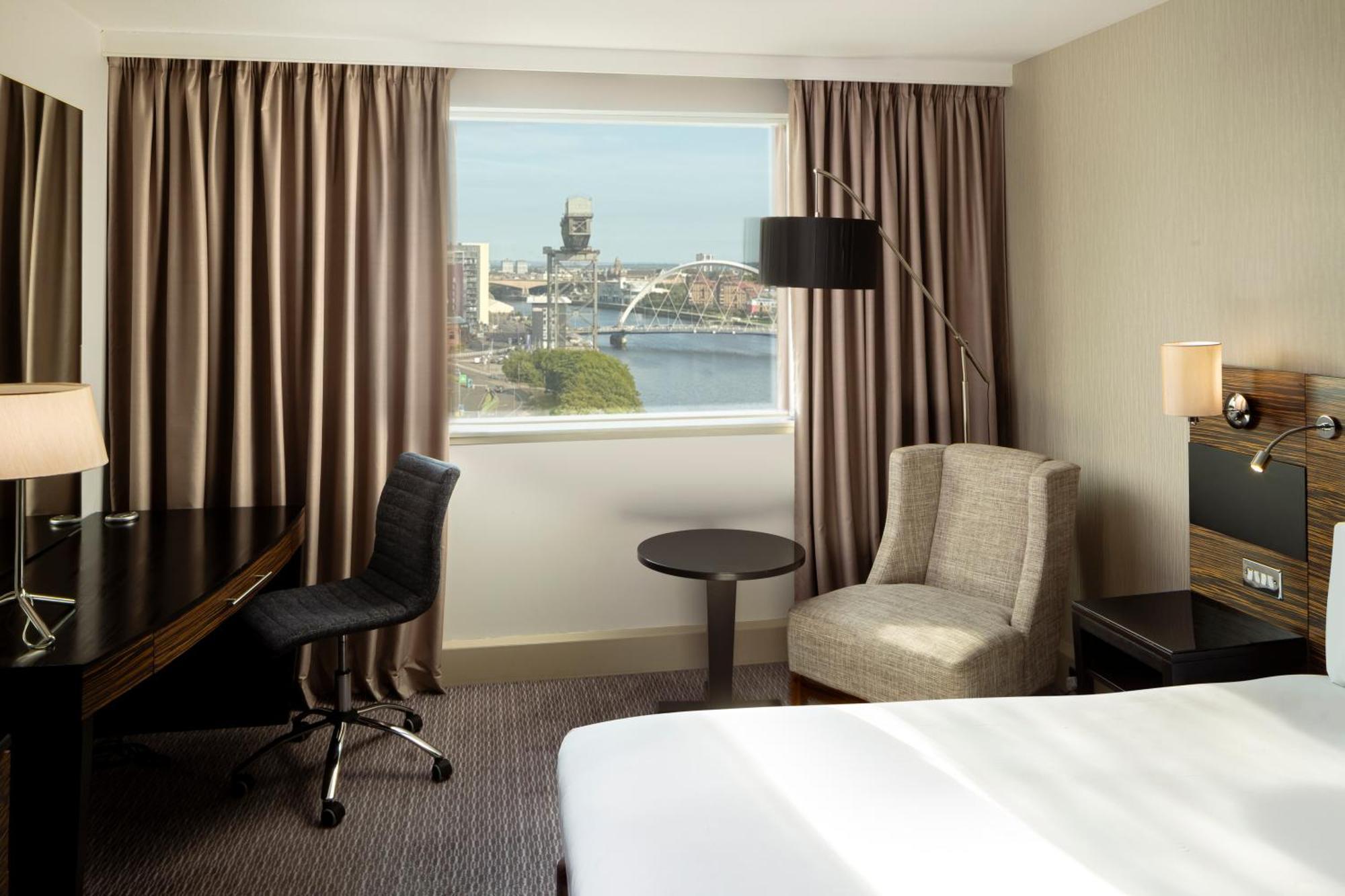 Crowne Plaza Glasgow By Ihg Екстериор снимка