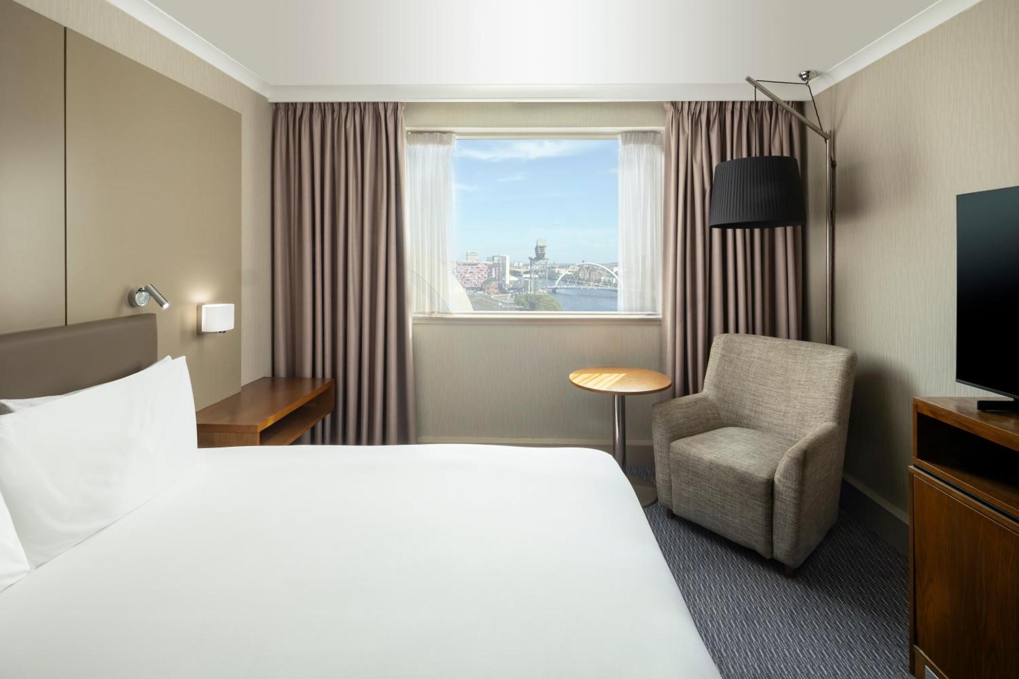 Crowne Plaza Glasgow By Ihg Екстериор снимка